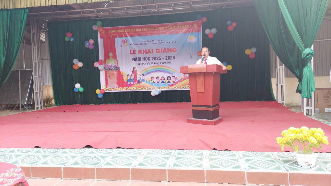 Khai giảng năm học mới